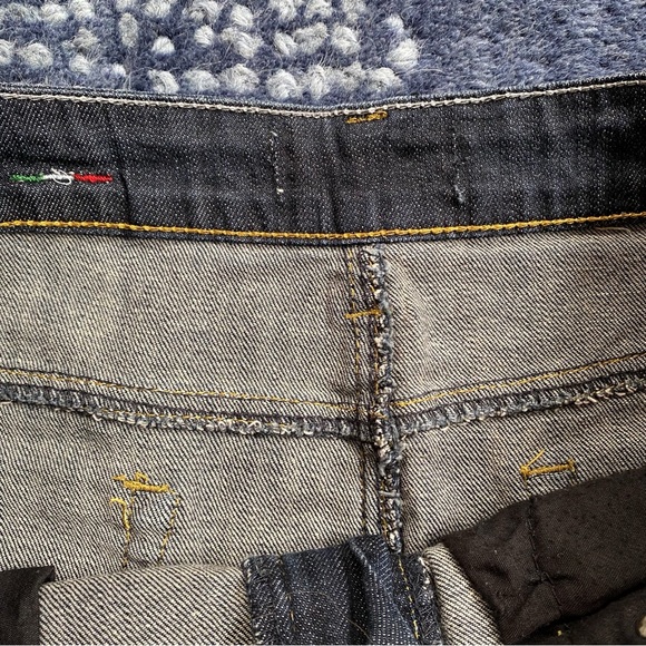 🐚 MISS CAPRI DARK WASH HIGH WAIST MINI SKIRT! - Picture 10 of 11